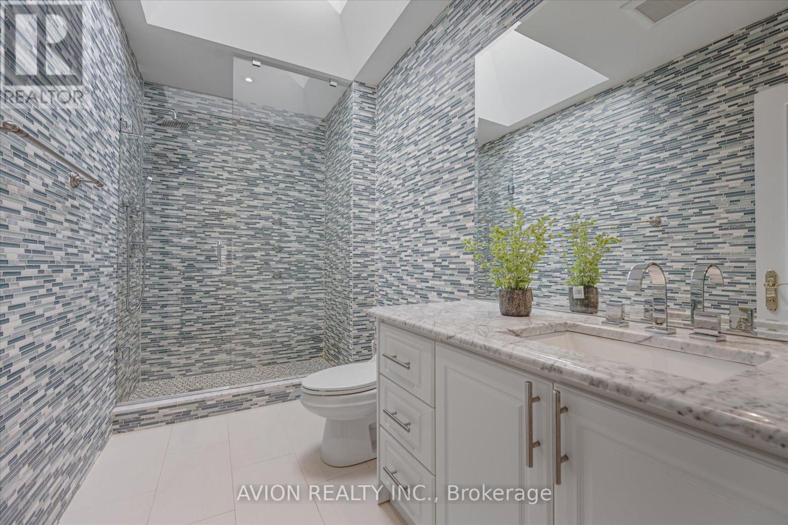 13 Bayview Forest Lane, Markham, Ontario  L3T 7S4 - Photo 42 - N12284093