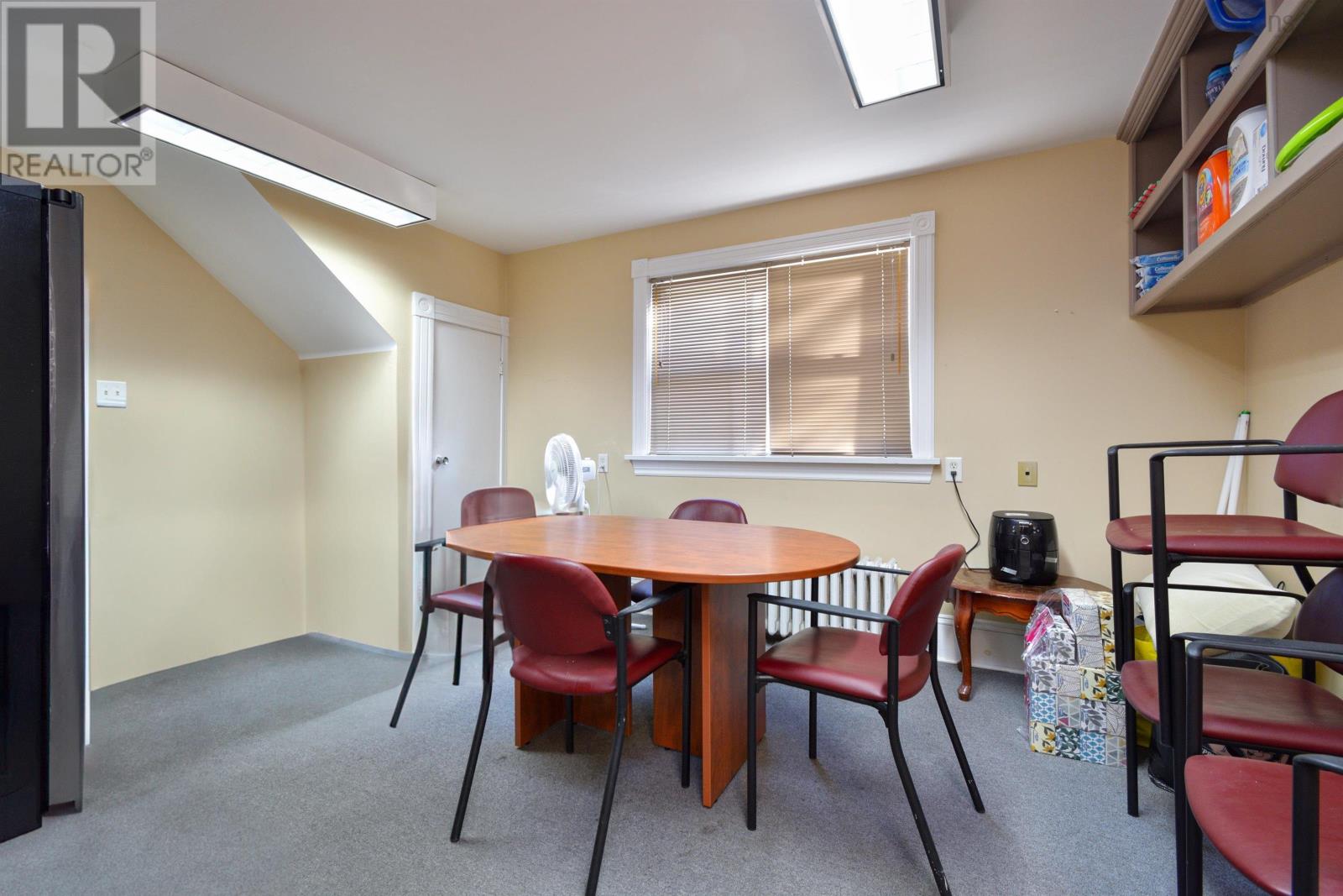 341 Townsend Street, Sydney, Nova Scotia  B1P 5G1 - Photo 10 - 202517620