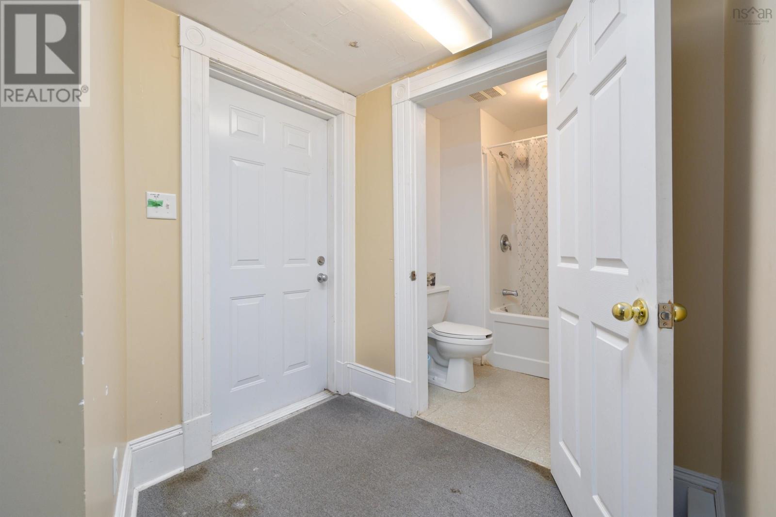 341 Townsend Street, Sydney, Nova Scotia  B1P 5G1 - Photo 13 - 202517620