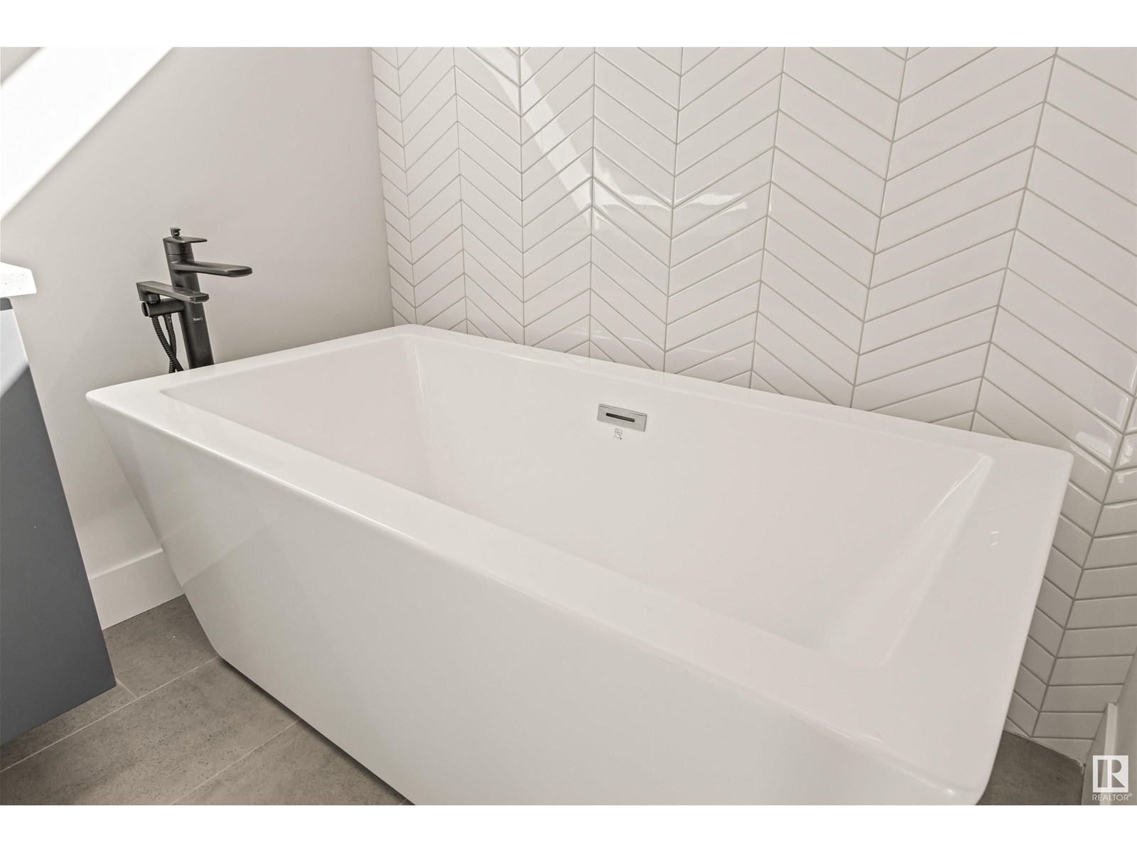8343 Saskatchewan Dr Nw, Edmonton, Alberta  T6G 2A7 - Photo 33 - E4447684
