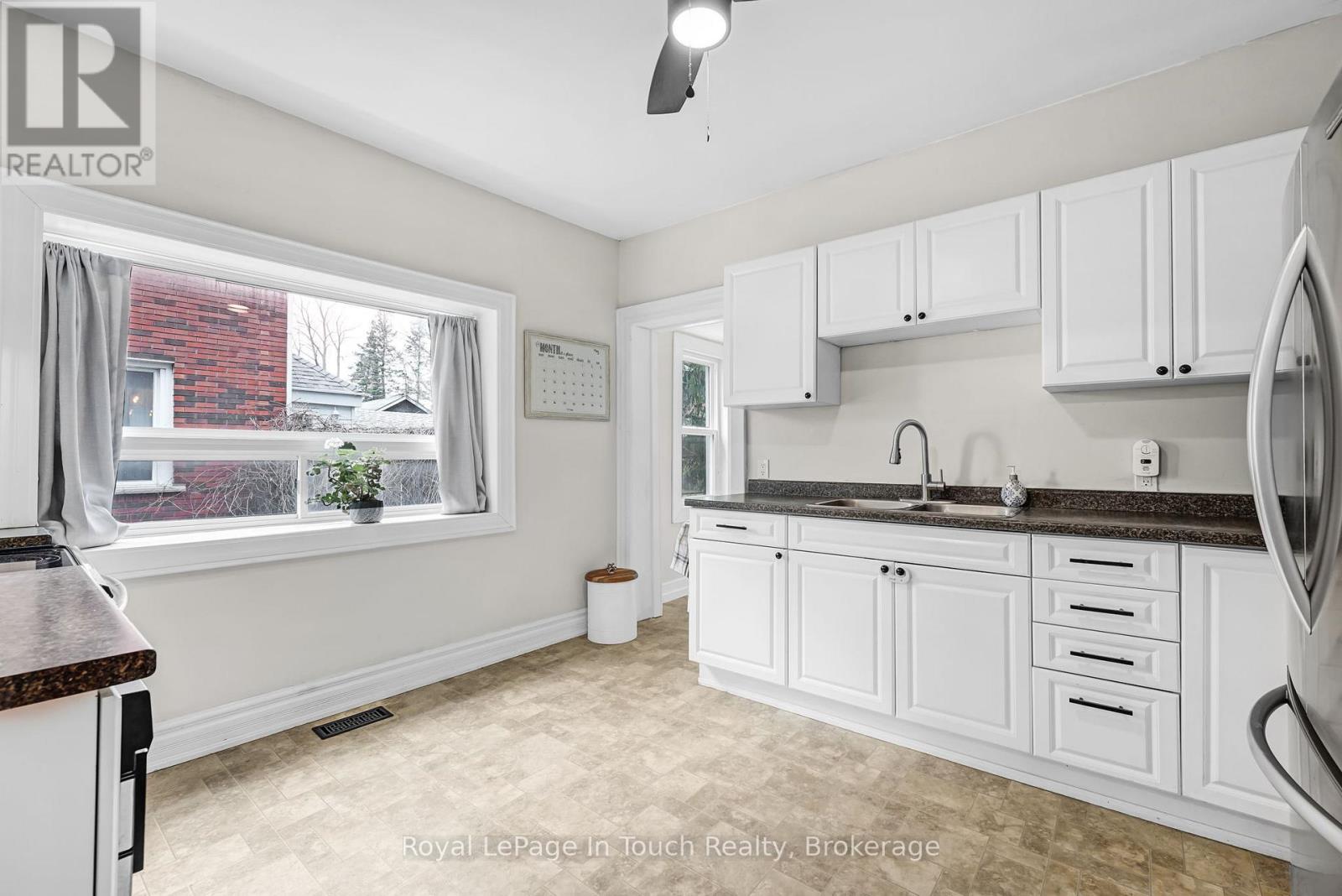 431 Manly Street, Midland, Ontario  L4R 3E6 - Photo 14 - S12284159