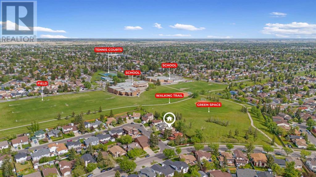 Property at 12 Whitefield Crescent NE image 2