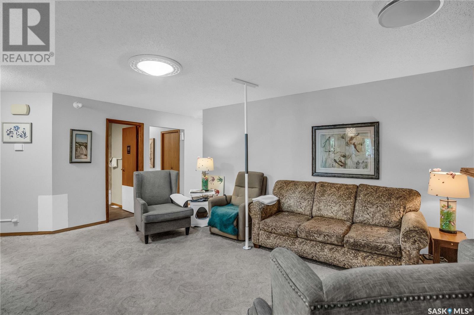 226 Hansen Drive, Regina, Saskatchewan  S4X 2Y6 - Photo 14 - SK012563