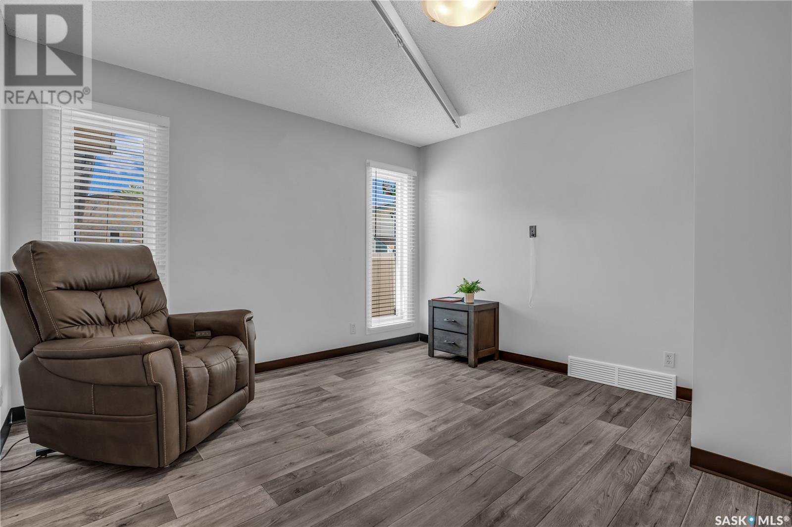 226 Hansen Drive, Regina, Saskatchewan  S4X 2Y6 - Photo 30 - SK012563
