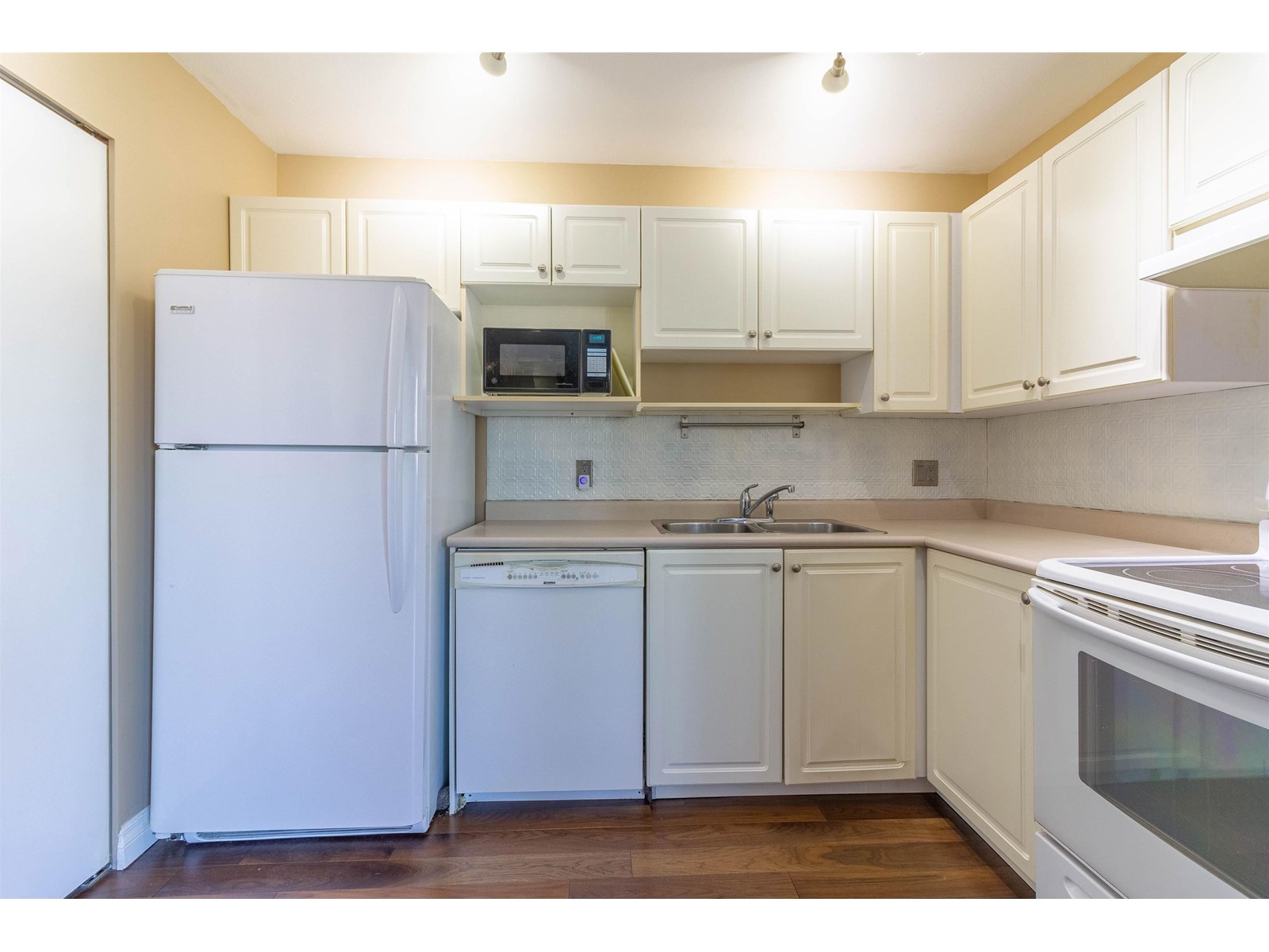 405 7505 138 Street, Surrey, British Columbia  V3W 0W6 - Photo 11 - R3026669