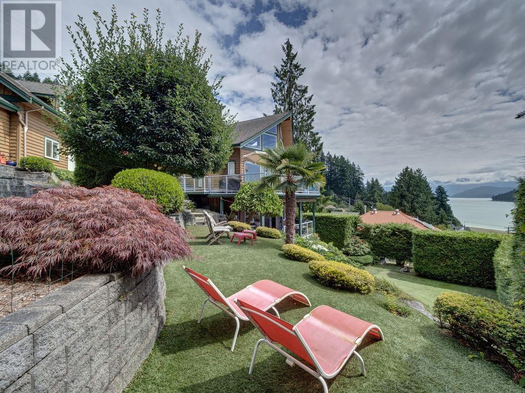 Property at 481 CENTRAL AVENUE image 3