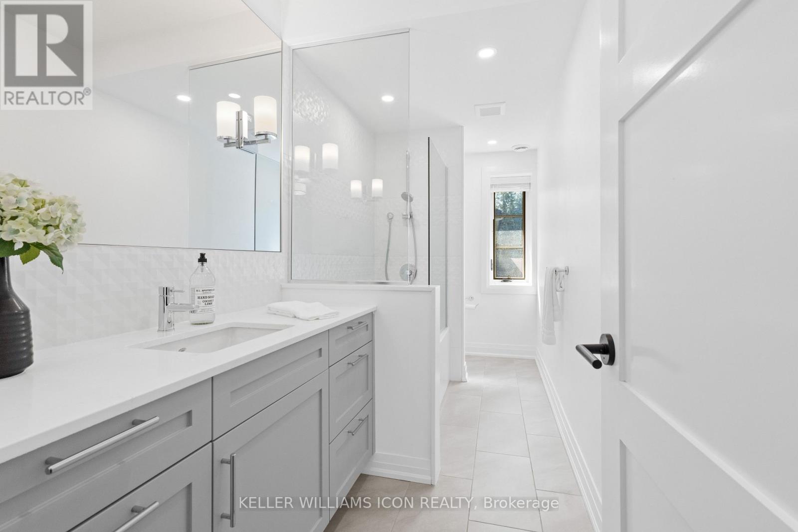 320 Hillcrest Road, Ottawa, Ontario  K1M 0J6 - Photo 27 - X12284207