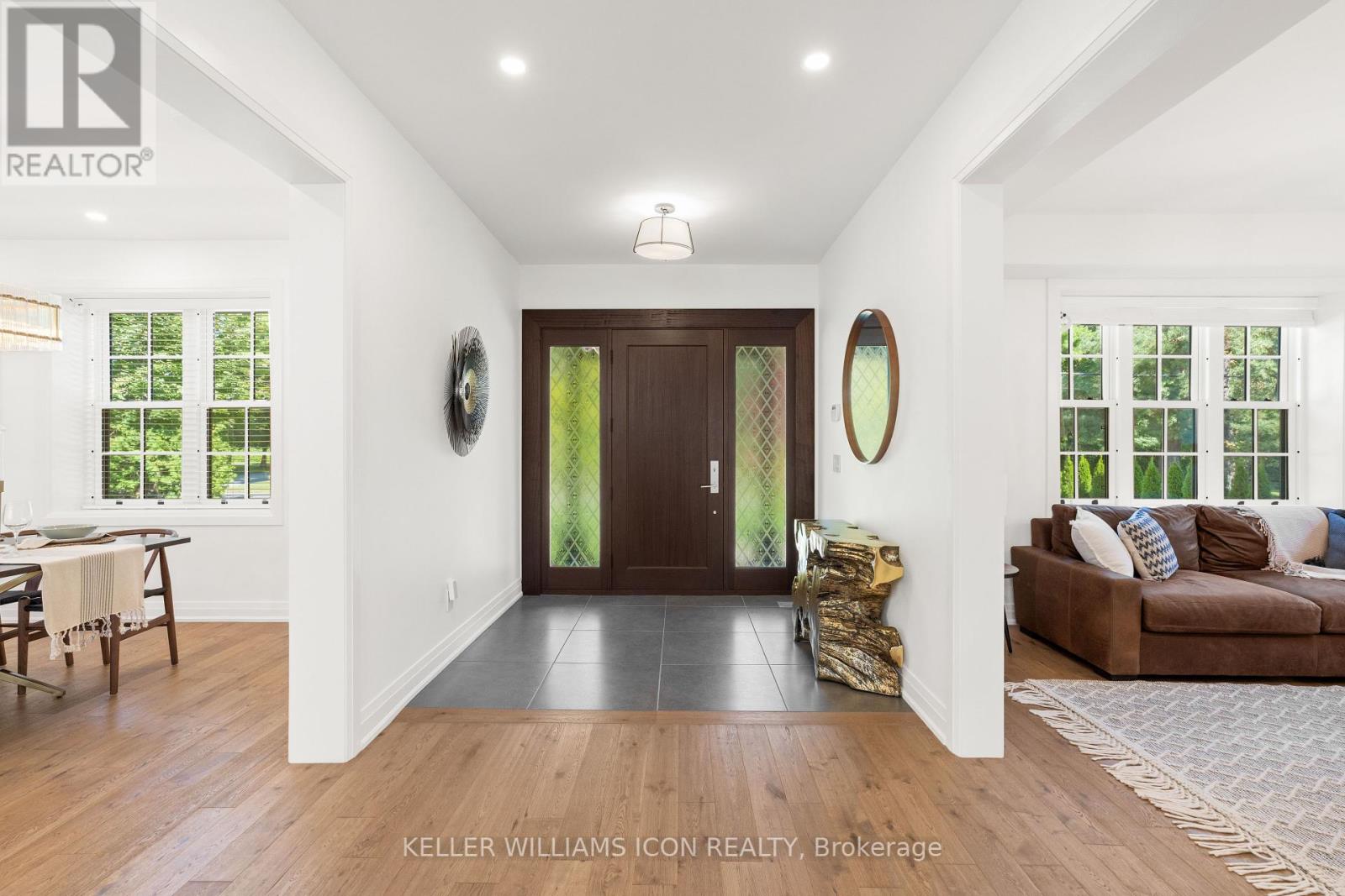 320 Hillcrest Road, Ottawa, Ontario  K1M 0J6 - Photo 6 - X12284207