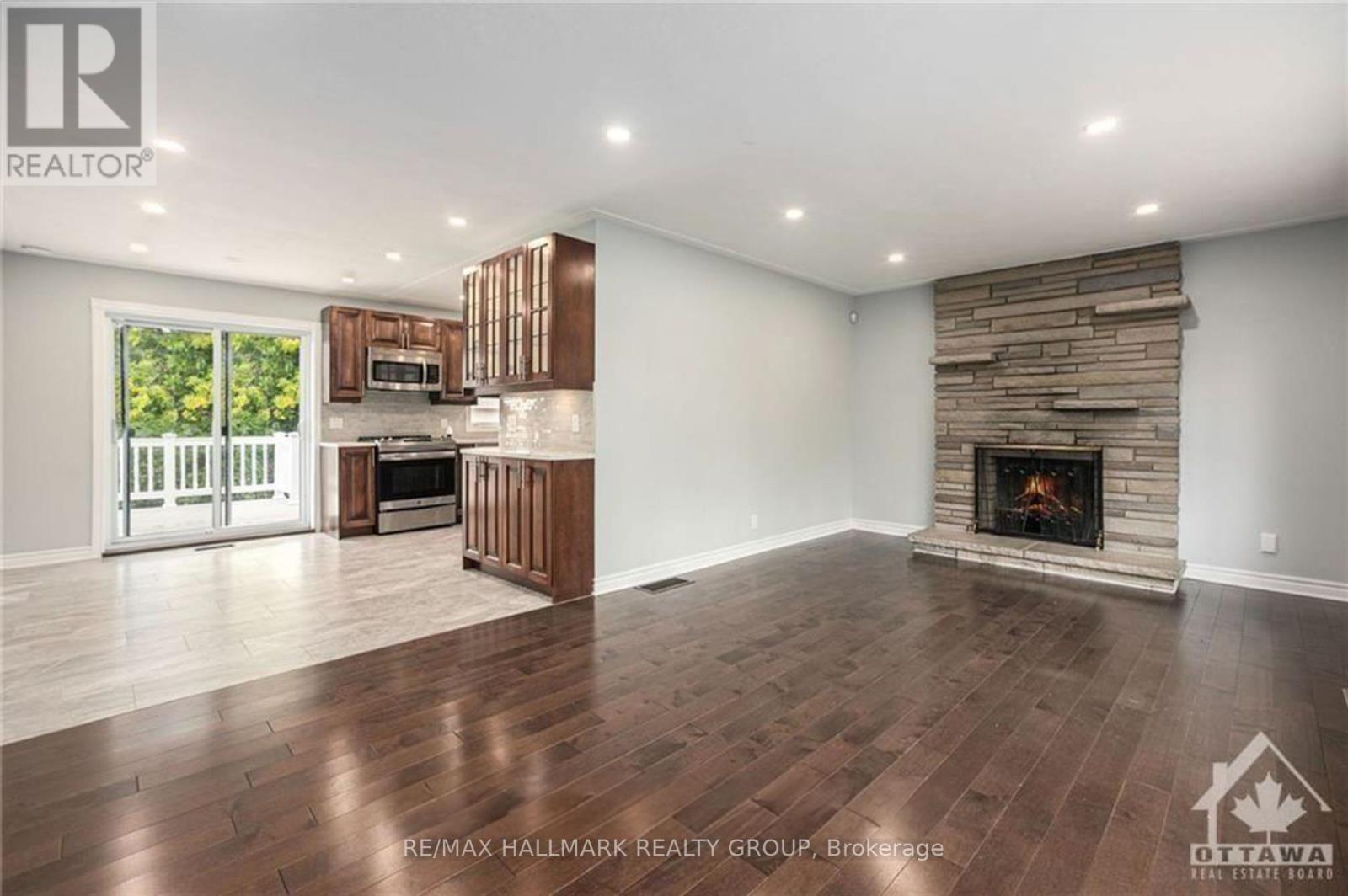 1680 Fisher Avenue, Ottawa, Ontario  K2C 1X7 - Photo 4 - X12284219