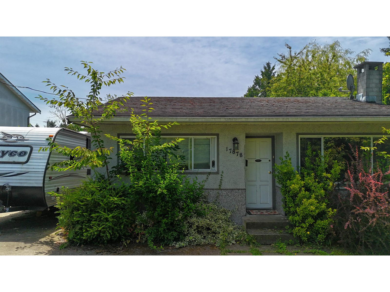 Property at 17878 60 AVENUE image 2