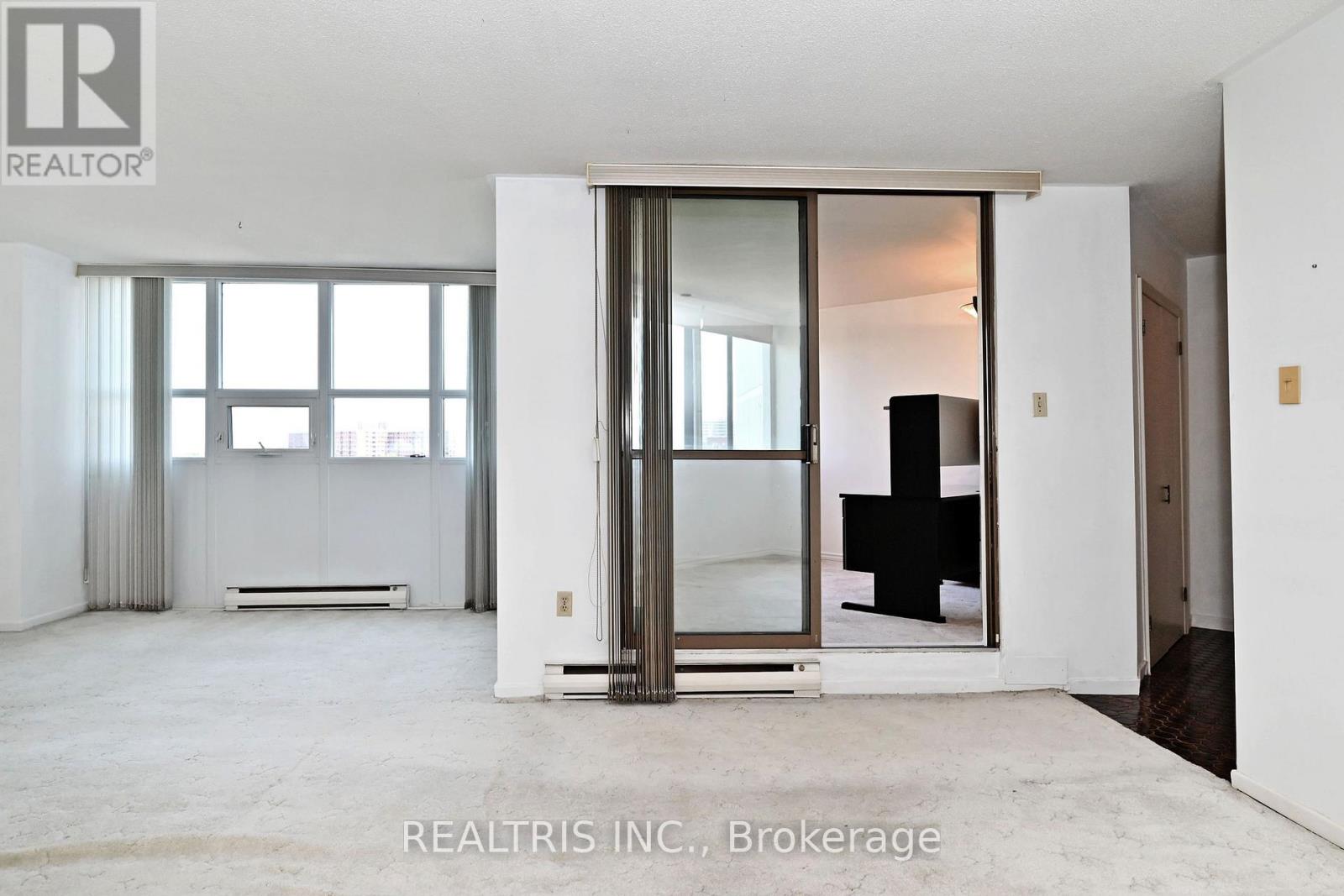 807 - 2323 Confederation Parkway, Mississauga (Cooksville), Ontario  L5B 1R6 - Photo 12 - W12284149
