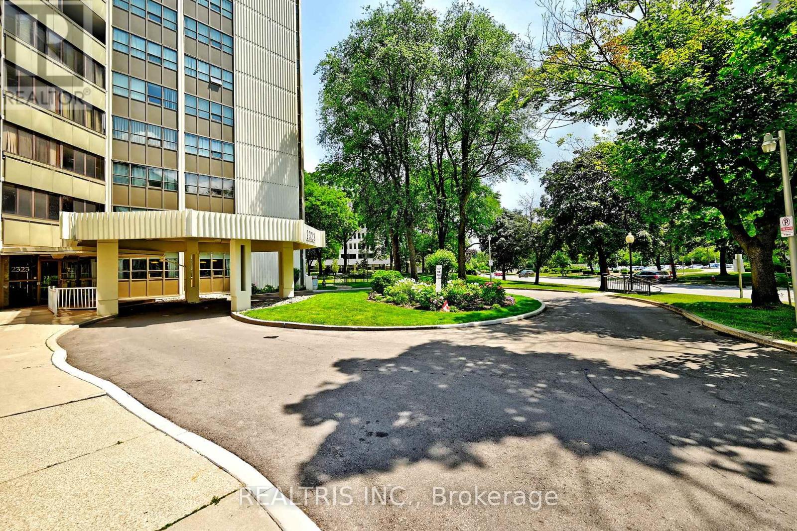 807 - 2323 Confederation Parkway, Mississauga (Cooksville), Ontario  L5B 1R6 - Photo 2 - W12284149