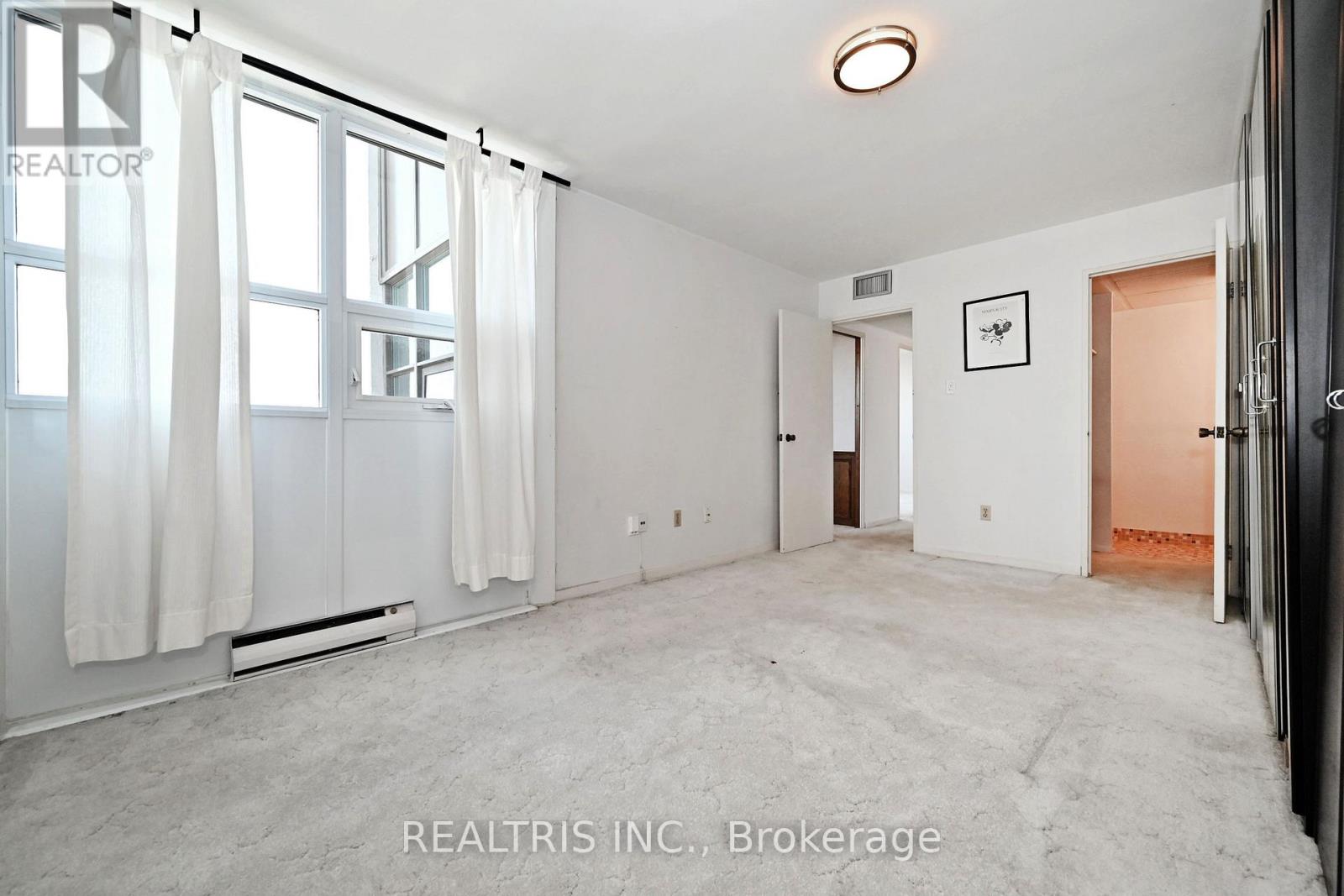 807 - 2323 Confederation Parkway, Mississauga (Cooksville), Ontario  L5B 1R6 - Photo 21 - W12284149