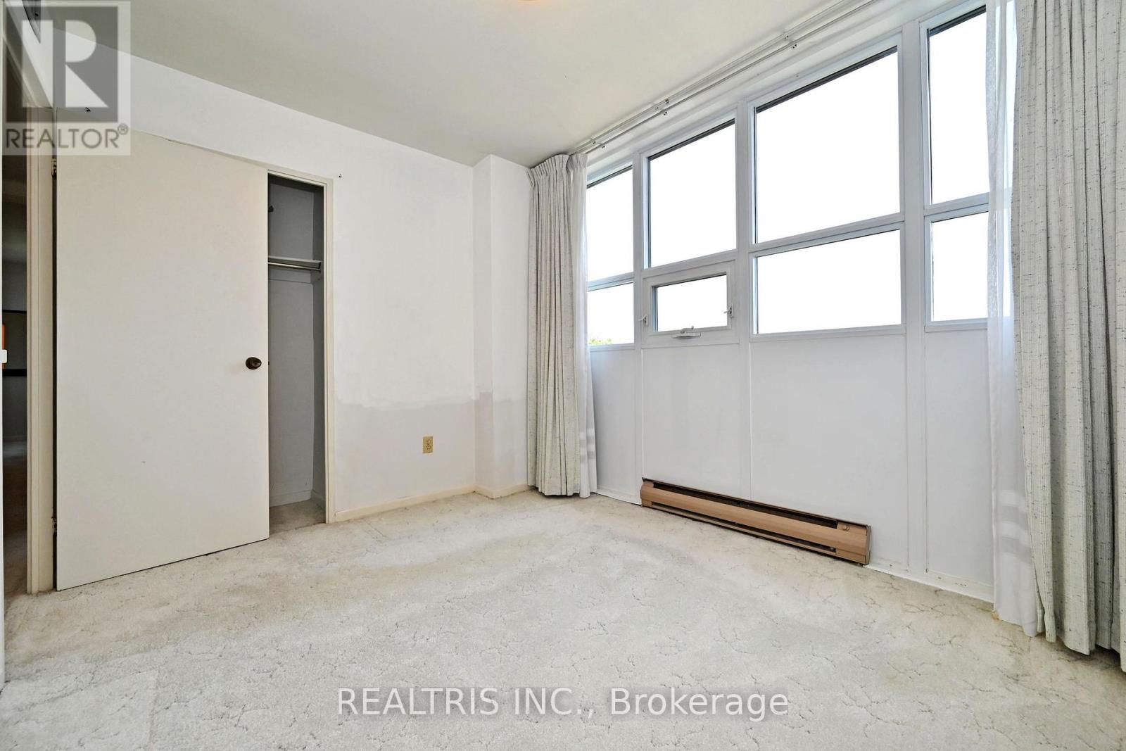 807 - 2323 Confederation Parkway, Mississauga (Cooksville), Ontario  L5B 1R6 - Photo 28 - W12284149
