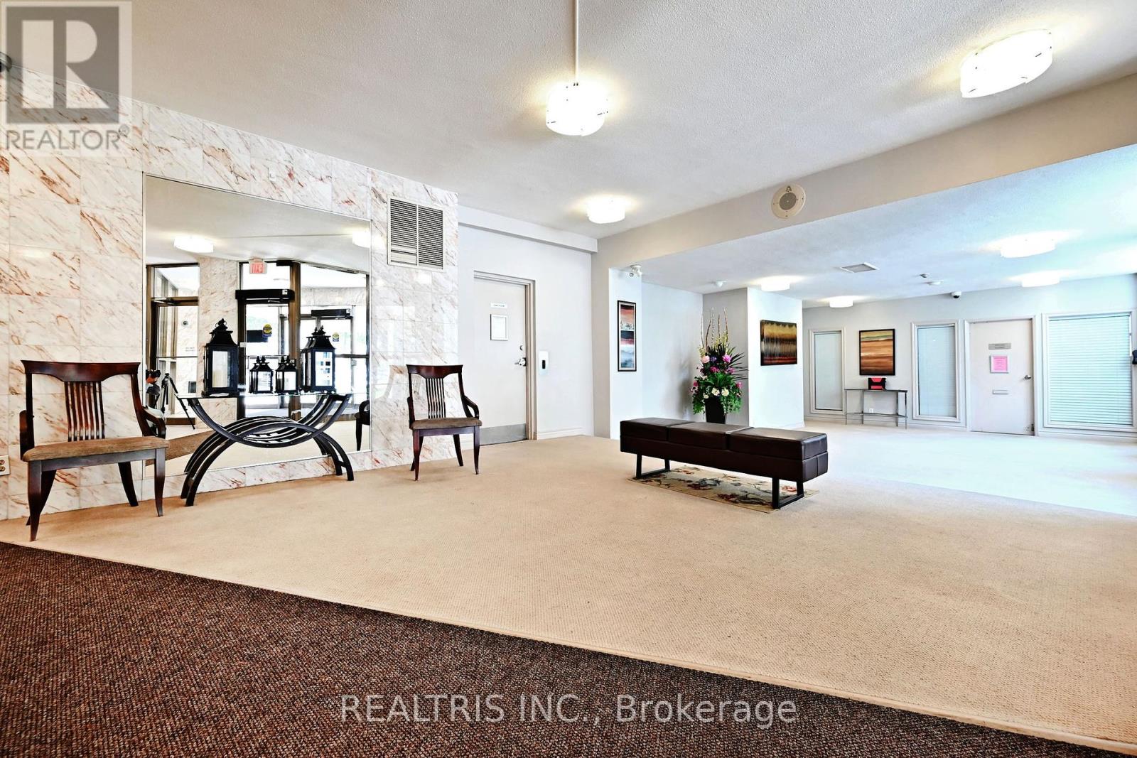 807 - 2323 Confederation Parkway, Mississauga (Cooksville), Ontario  L5B 1R6 - Photo 32 - W12284149