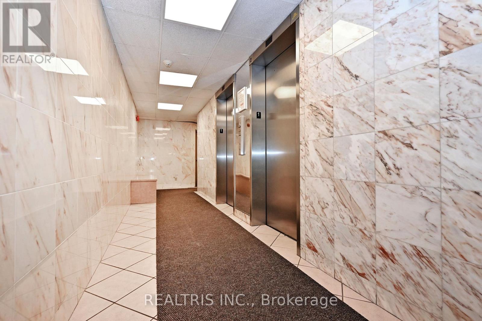 807 - 2323 Confederation Parkway, Mississauga (Cooksville), Ontario  L5B 1R6 - Photo 34 - W12284149