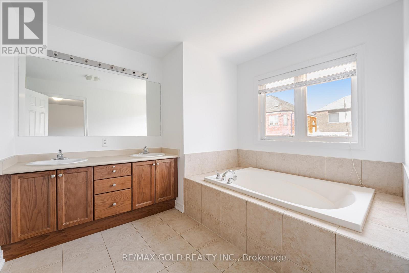5288 Longford Crescent, Mississauga, Ontario  L5M 0J3 - Photo 27 - W12284167