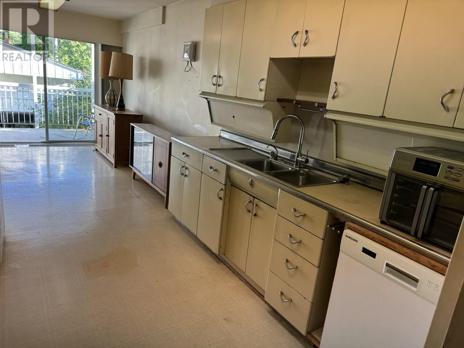 3616 Oxford Street, Vancouver, British Columbia  V5K 1P3 - Photo 14 - R3026399