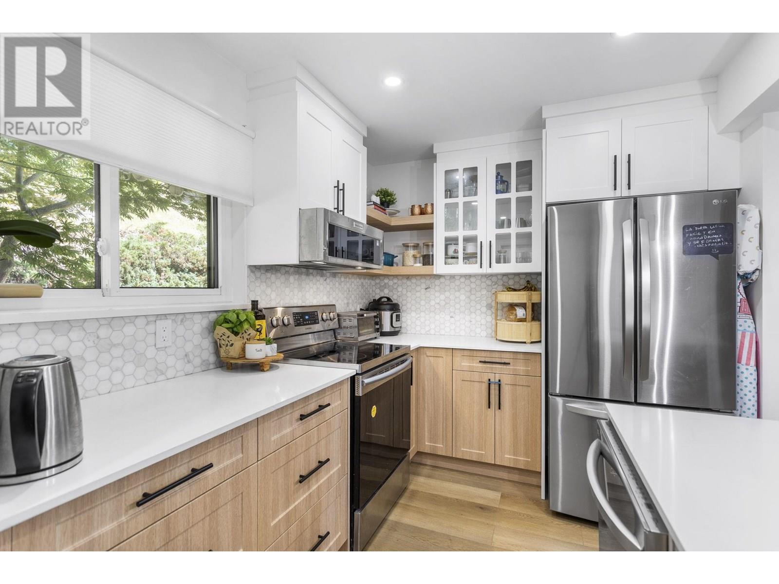 915 Britton Drive, Port Moody, British Columbia  V3H 3S5 - Photo 8 - R3026518