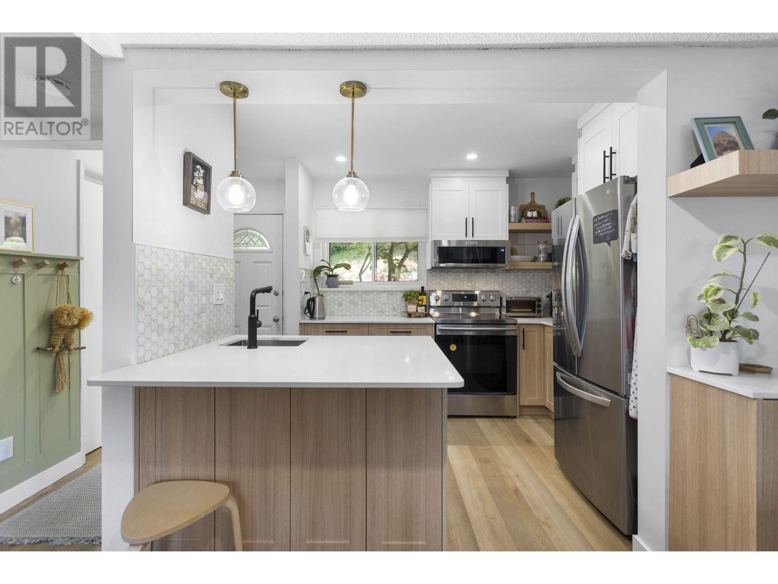 915 Britton Drive, Port Moody, British Columbia  V3H 3S5 - Photo 6 - R3026518