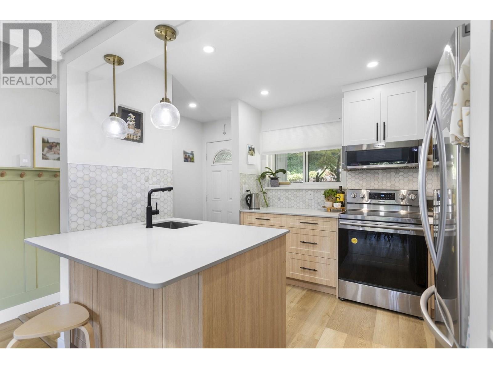 915 Britton Drive, Port Moody, British Columbia  V3H 3S5 - Photo 7 - R3026518