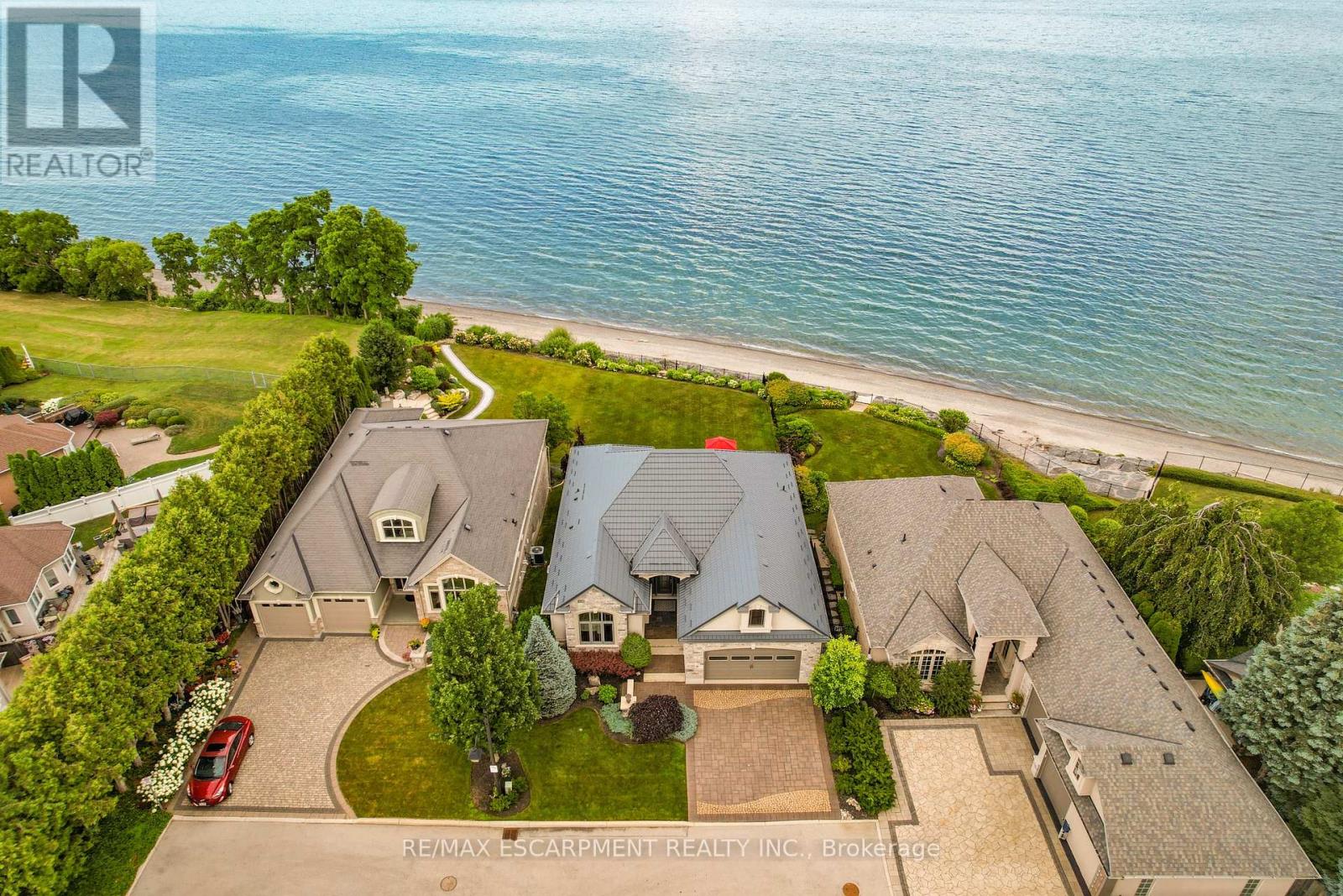 4 - 61 Lake Street, Grimsby (Grimsby Beach), Ontario  L3M 2G6 - Photo 43 - X12284146