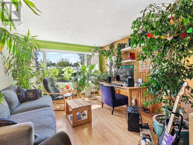 Property at 72- TESLIN ROAD image 4