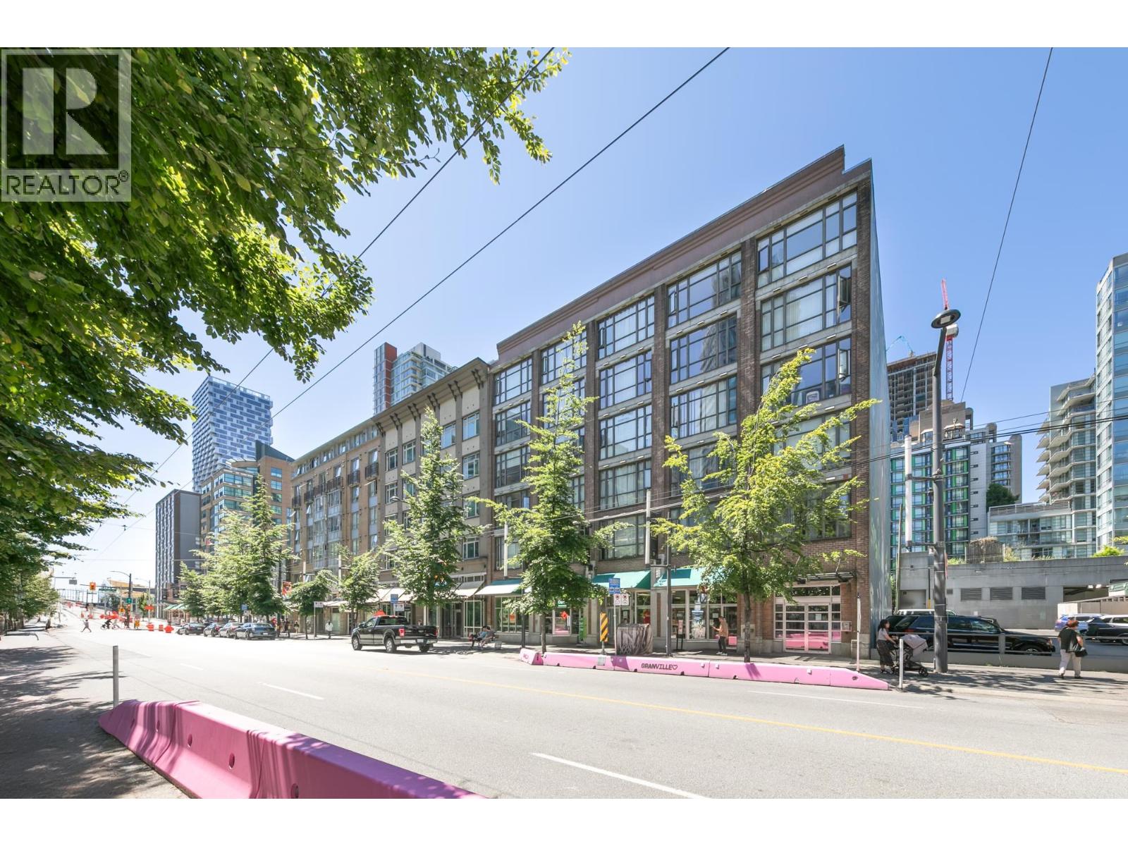307 1249 Granville Street, Vancouver, British Columbia  V6Z 1M5 - Photo 3 - R3026641