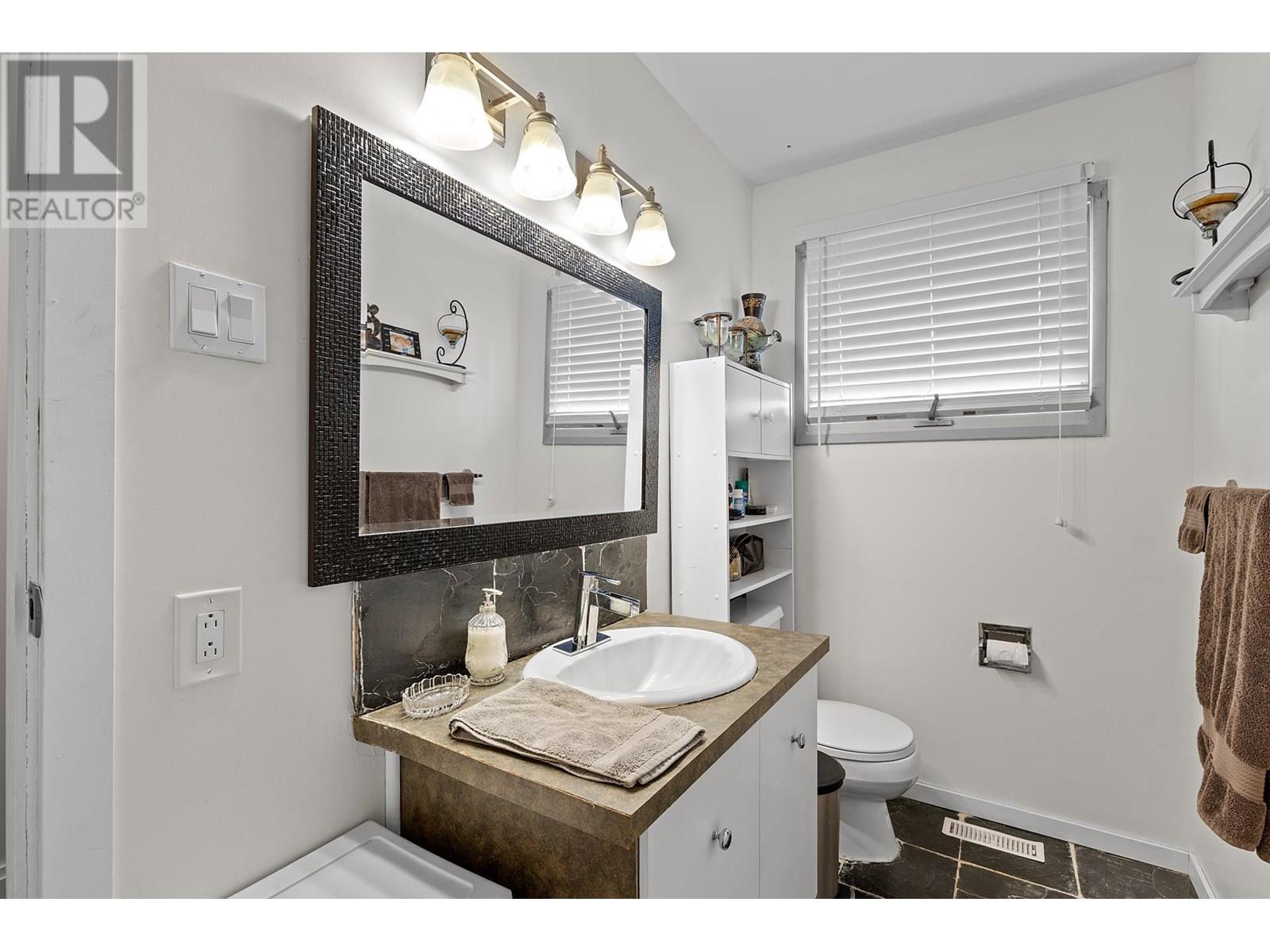 136 Stepping Stones Crescent, Spallumcheen, British Columbia  V1H 1X2 - Photo 24 - 10355957