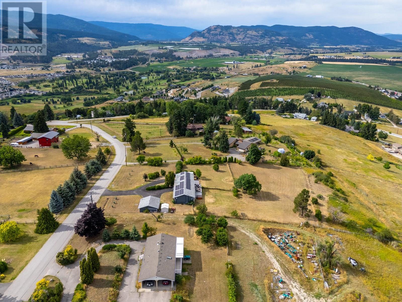 136 Stepping Stones Crescent, Spallumcheen, British Columbia  V1H 1X2 - Photo 56 - 10355957