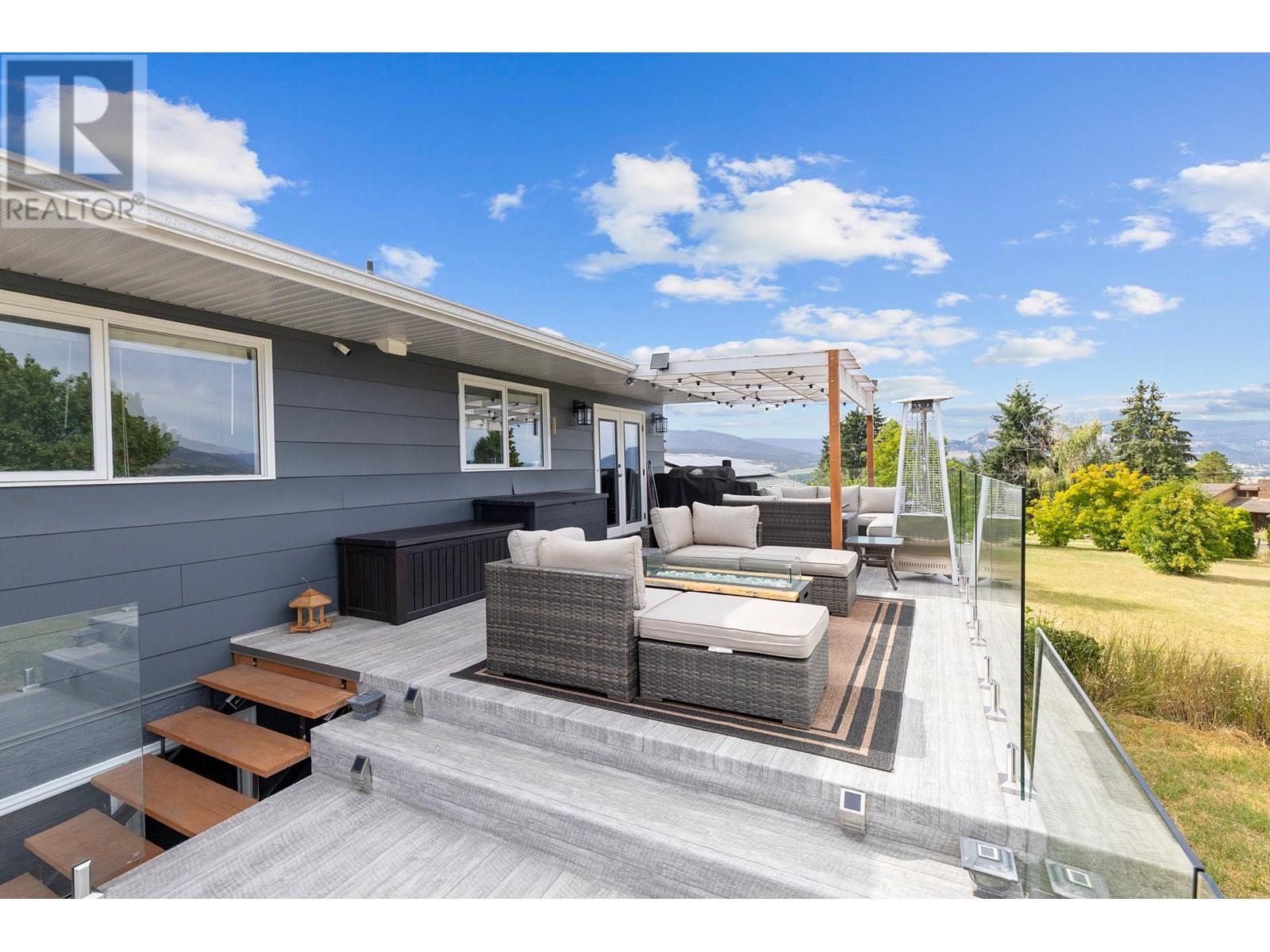 136 Stepping Stones Crescent, Spallumcheen, British Columbia  V1H 1X2 - Photo 35 - 10355957