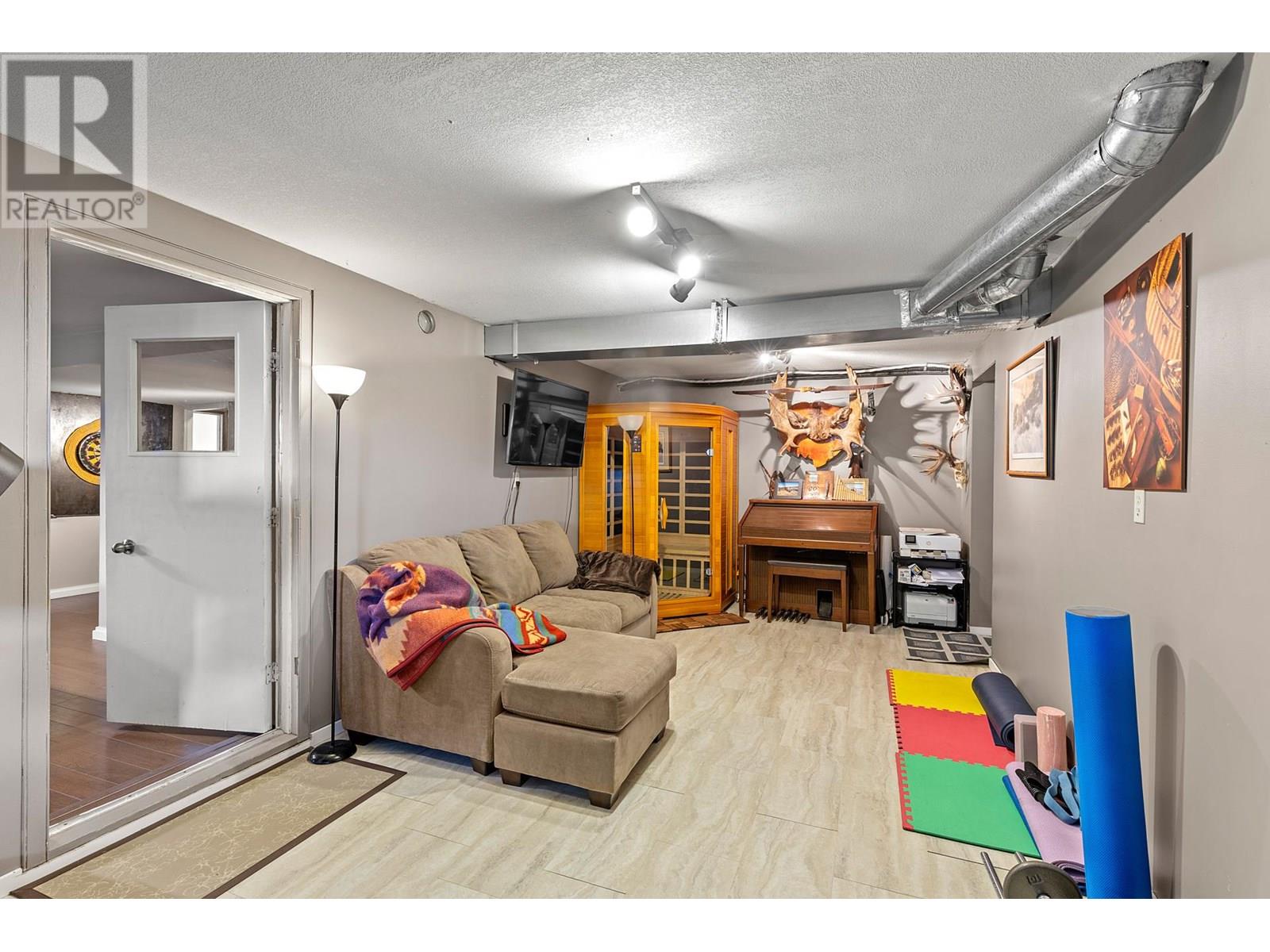 136 Stepping Stones Crescent, Spallumcheen, British Columbia  V1H 1X2 - Photo 47 - 10355957