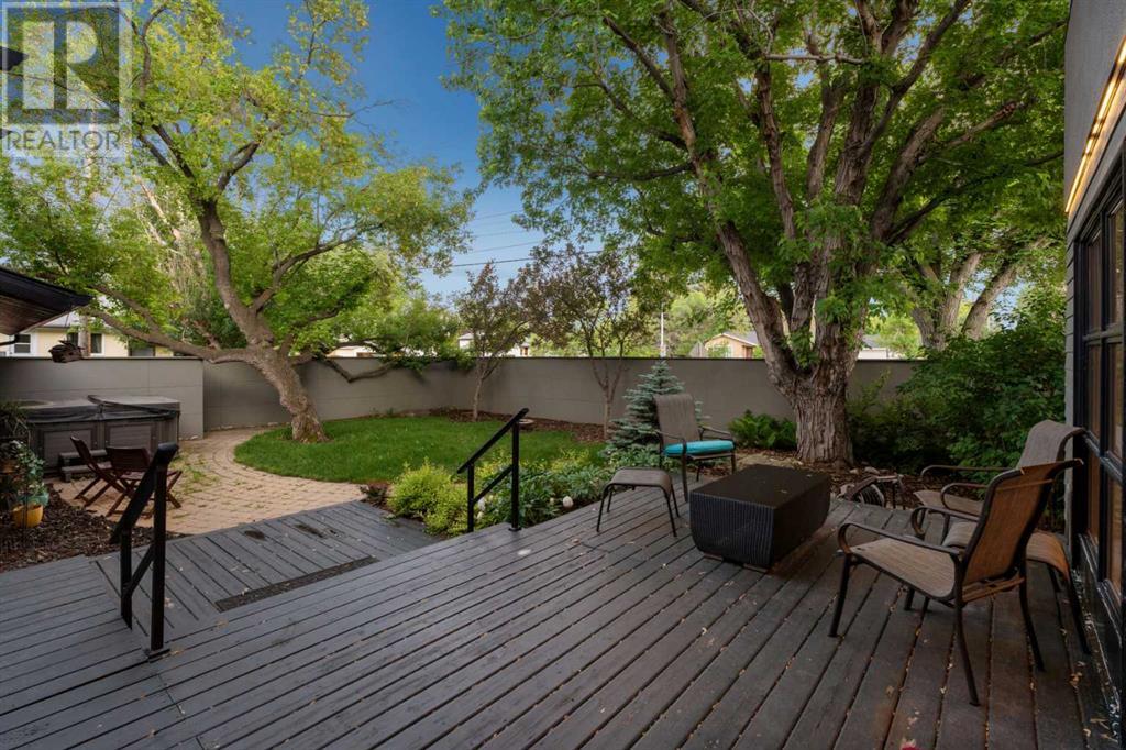 Property at 8240 10 Street SW image 3