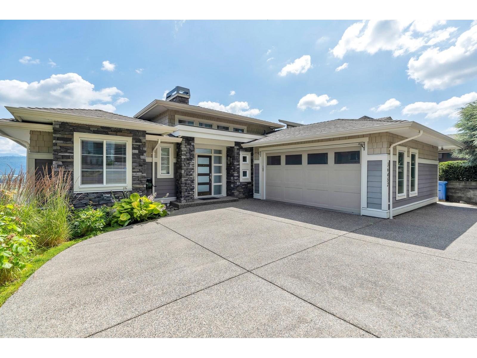 36452 Estevan Court, Abbotsford, British Columbia  V3G 0B6 - Photo 4 - R3026468