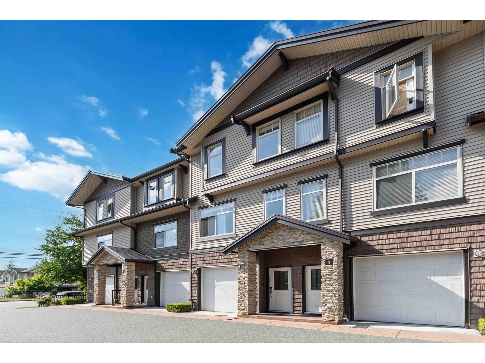 Property at 3 2950 LEFEUVRE ROAD image 2