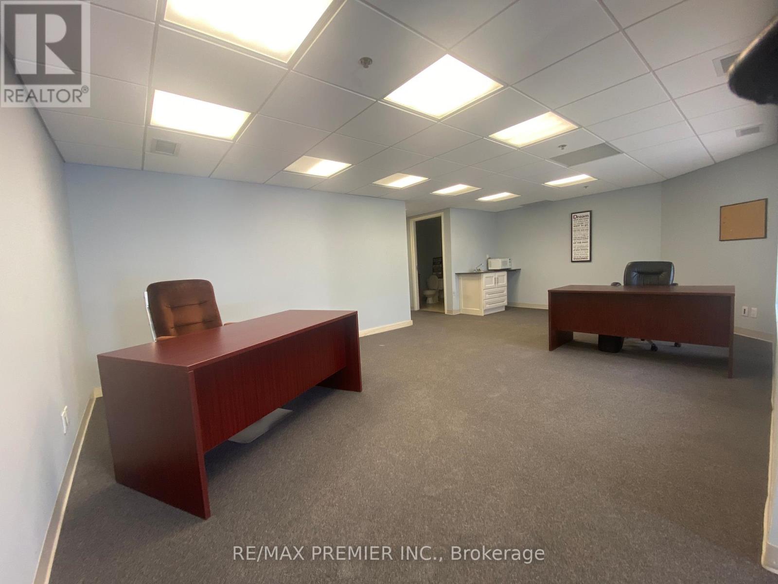 16 - 140 Regina Road, Vaughan, Ontario  L4L 8N1 - Photo 10 - N12278420