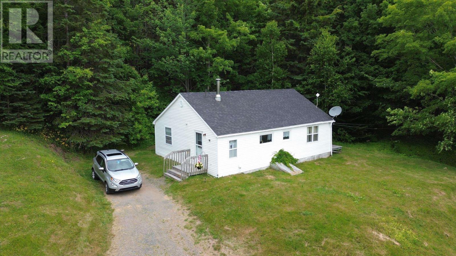 11301 Highway 105, Aberdeen, Nova Scotia  B0E 3M0 - Photo 3 - 202516988