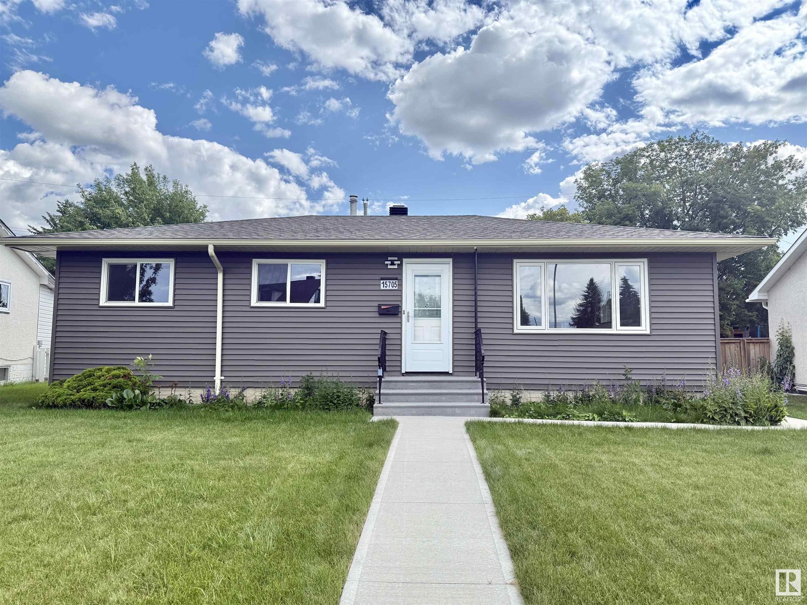 15705 86 Av Nw Nw, Edmonton, Alberta  T5R 4C5 - Photo 1 - E4447697