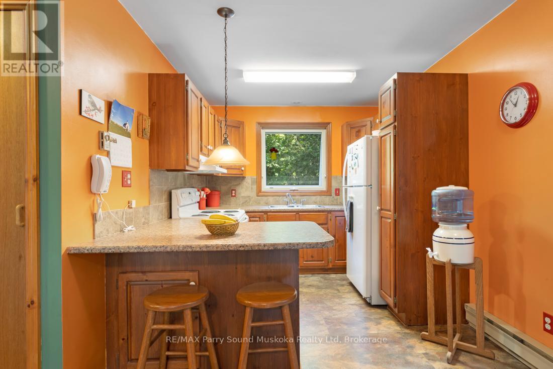 18 Meharg Drive, Mckellar, Ontario  P2A 0B5 - Photo 22 - X12240987