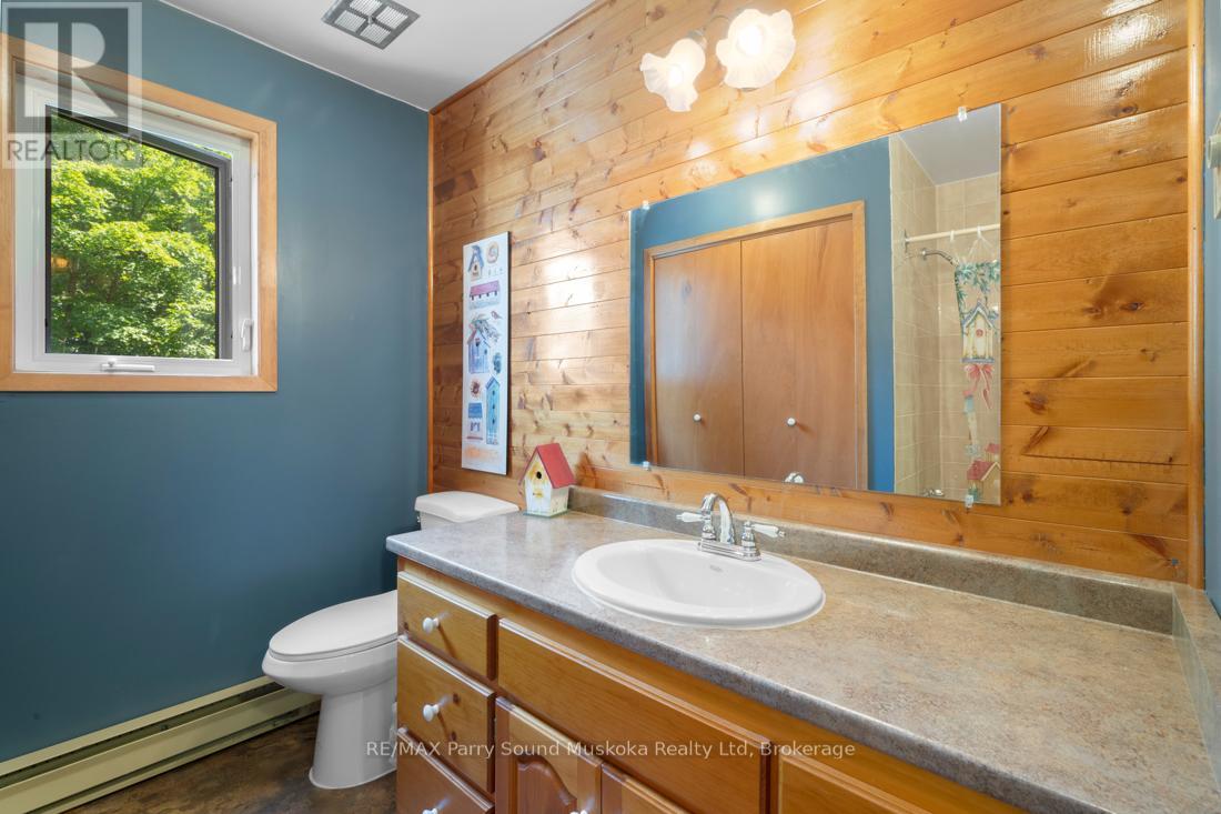 18 Meharg Drive, Mckellar, Ontario  P2A 0B5 - Photo 32 - X12240987