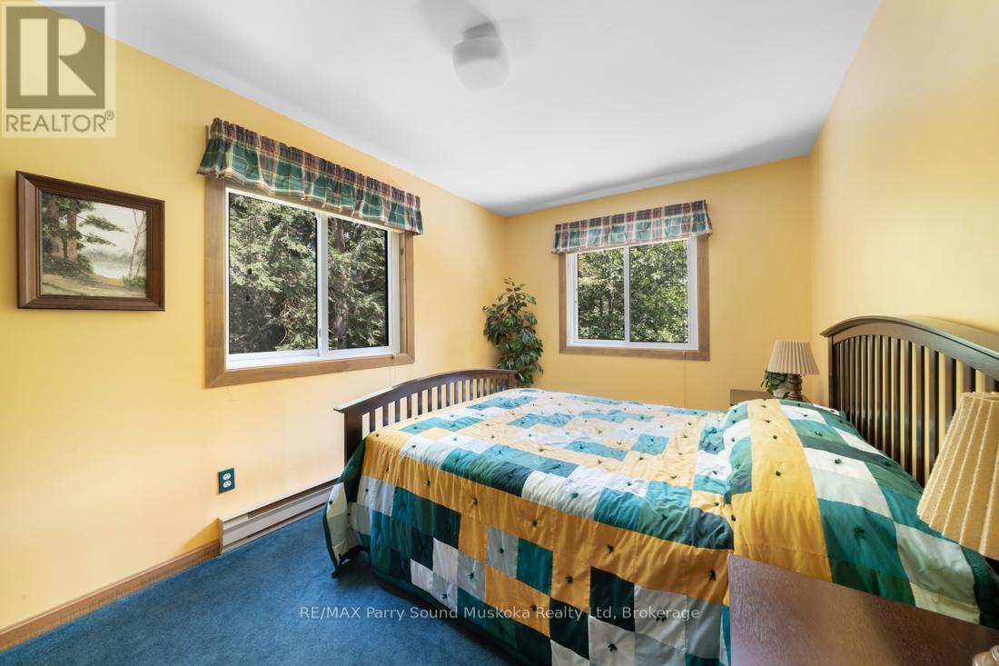 18 Meharg Drive, Mckellar, Ontario  P2A 0B5 - Photo 40 - X12240987