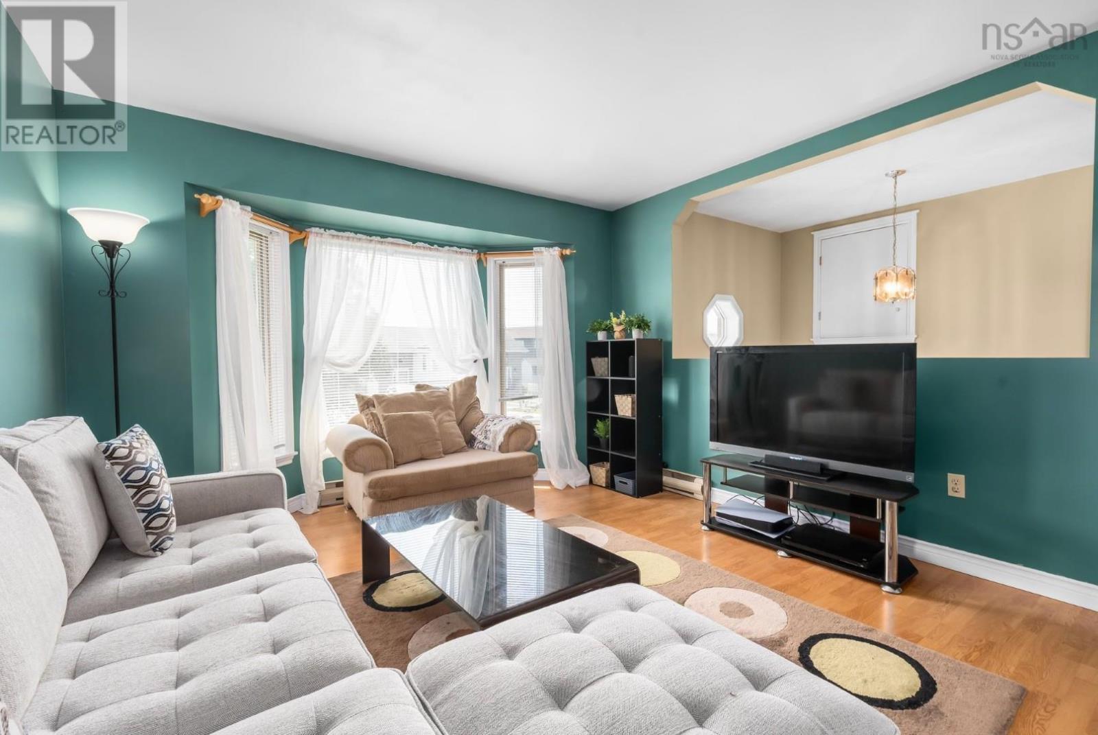 Property at 10 Laurelcrest Drive image 4
