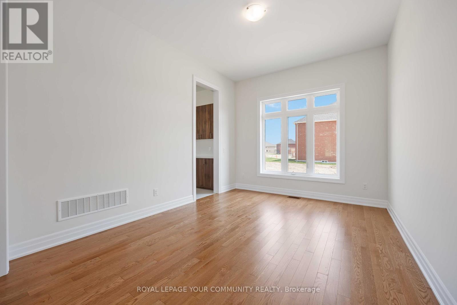 18 Shadyridge Street, King, Ontario  L7B 1B4 - Photo 13 - N12284346