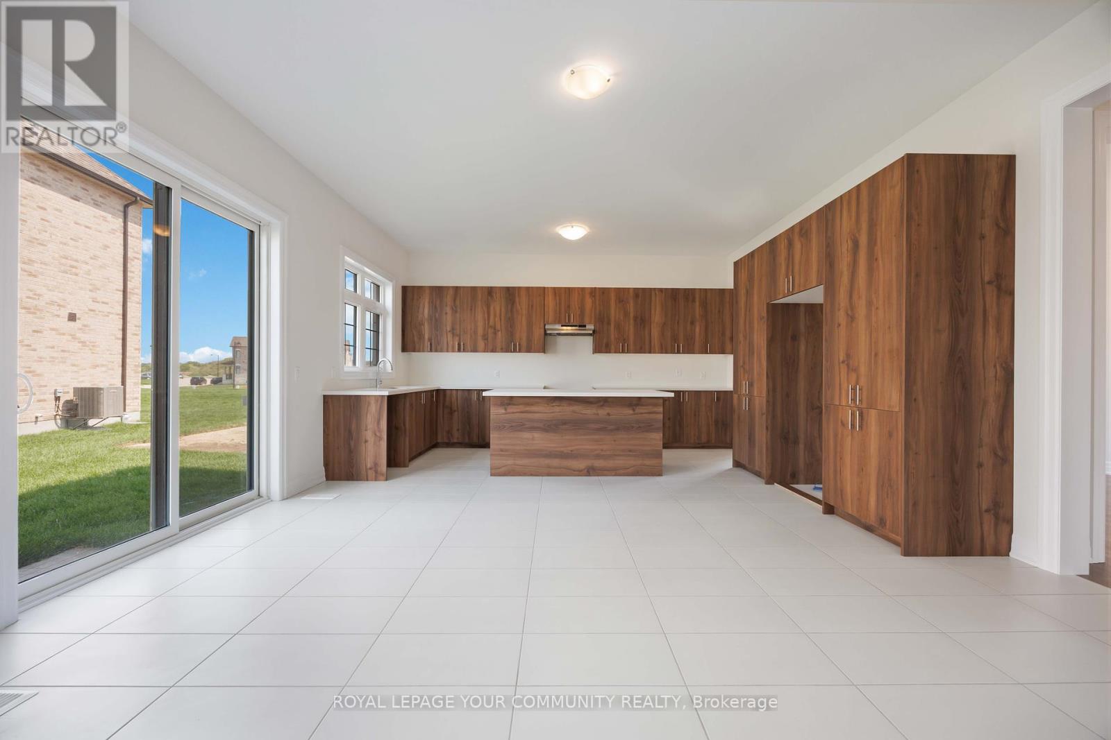 18 Shadyridge Street, King, Ontario  L7B 1B4 - Photo 16 - N12284346
