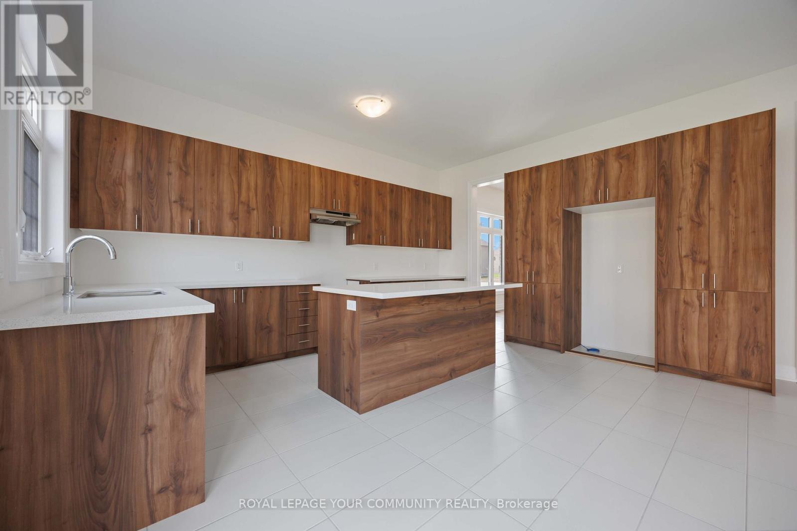 18 Shadyridge Street, King, Ontario  L7B 1B4 - Photo 17 - N12284346