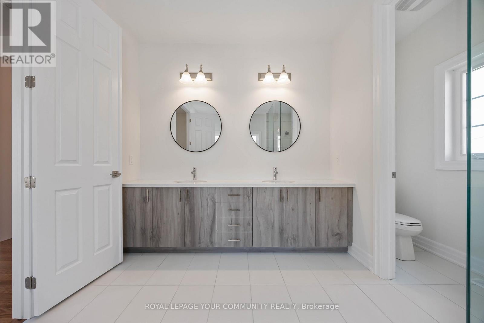 18 Shadyridge Street, King, Ontario  L7B 1B4 - Photo 44 - N12284346