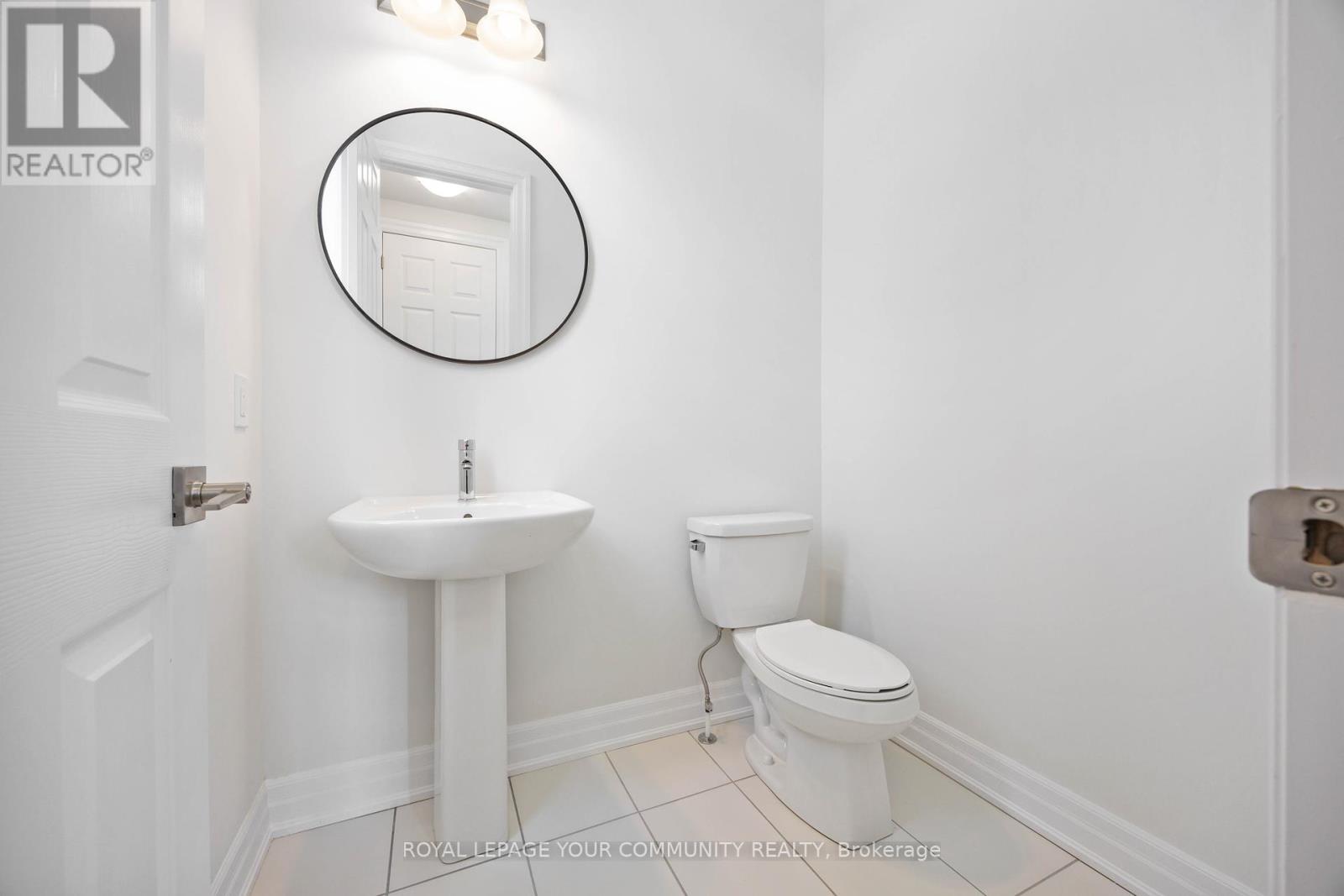 18 Shadyridge Street, King, Ontario  L7B 1B4 - Photo 7 - N12284346