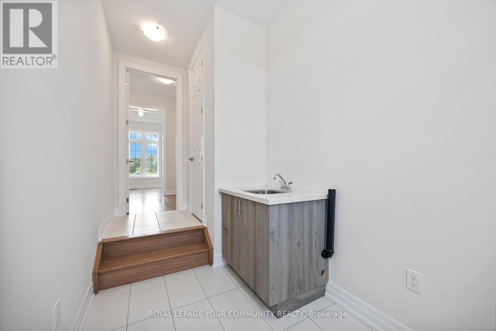 18 Shadyridge Street, King, Ontario  L7B 1B4 - Photo 9 - N12284346