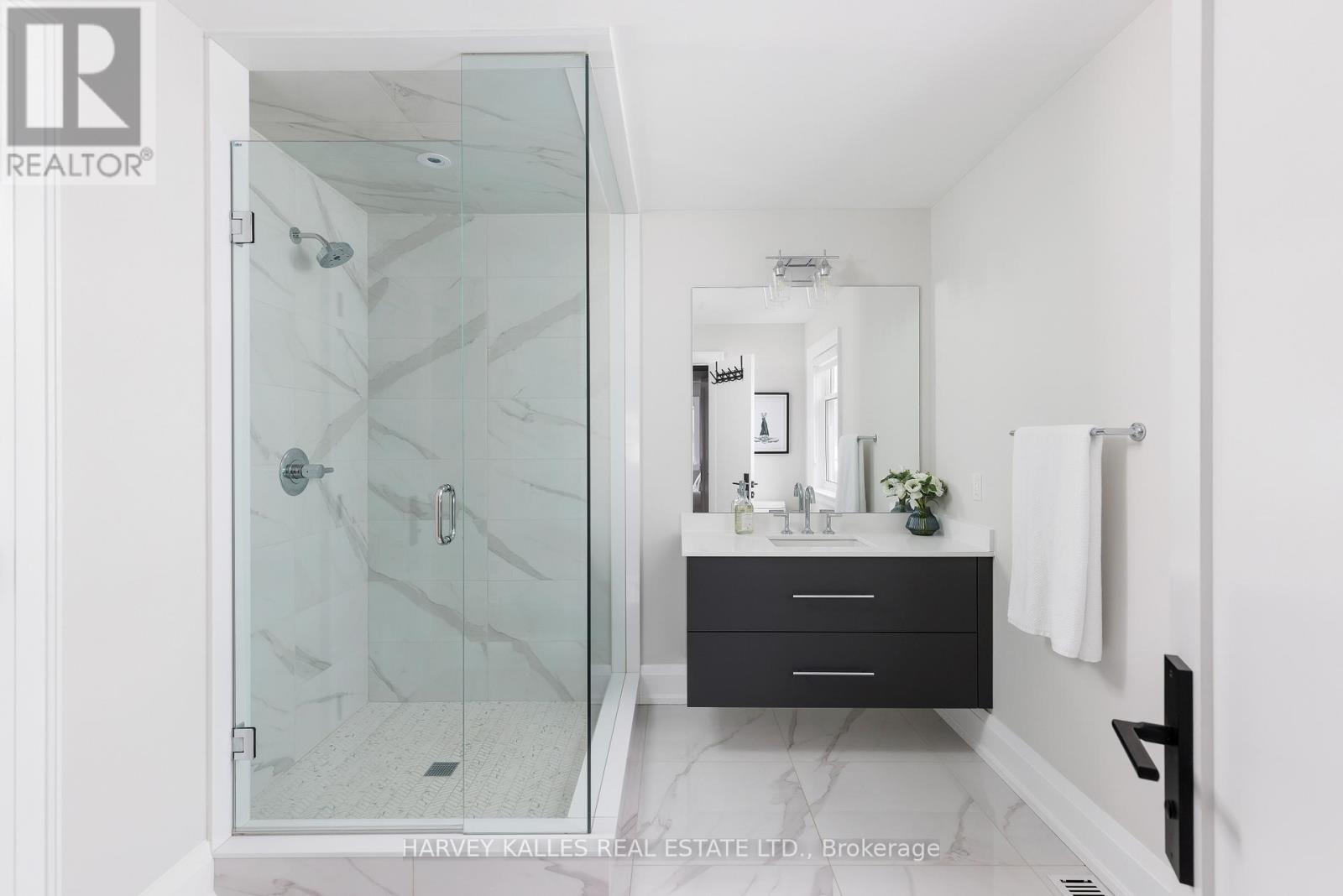 588 Stephens Crescent, Oakville, Ontario  L6K 1Y3 - Photo 39 - W12284354