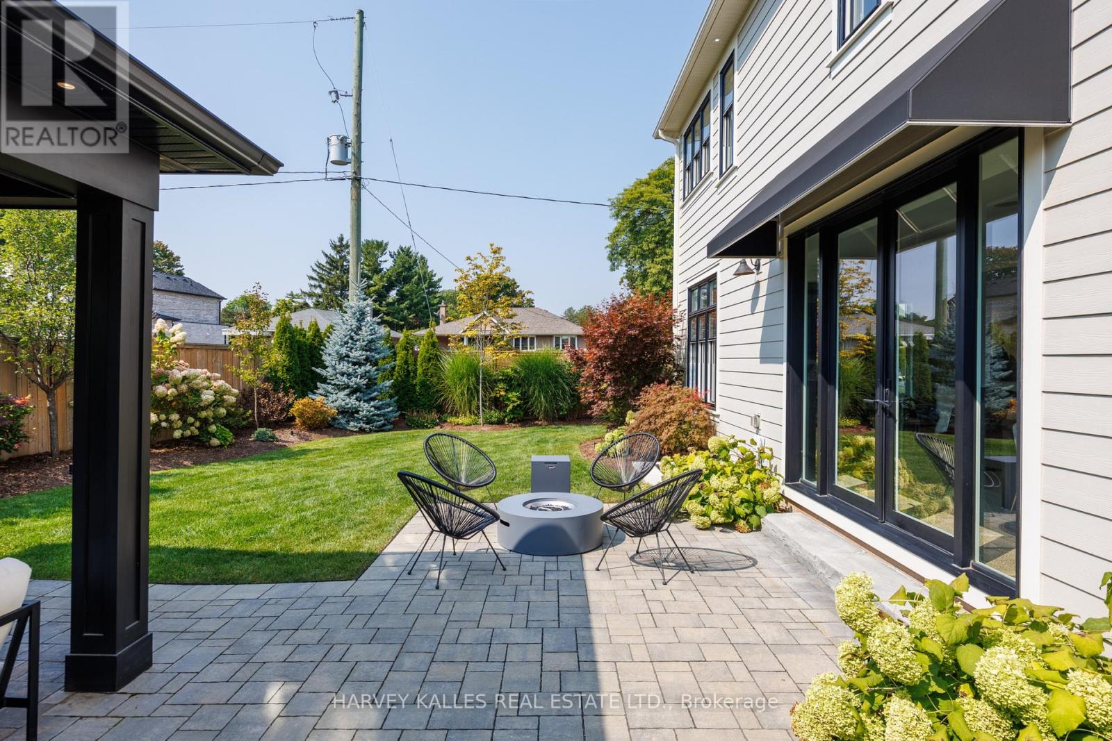 588 Stephens Crescent, Oakville, Ontario  L6K 1Y3 - Photo 7 - W12284354